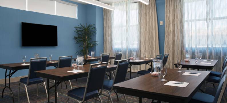 劳德代尔堡机场邮轮港口福朋喜来登酒店(Four Points by Sheraton Fort Lauderdale Airport/Cruise Port)图片