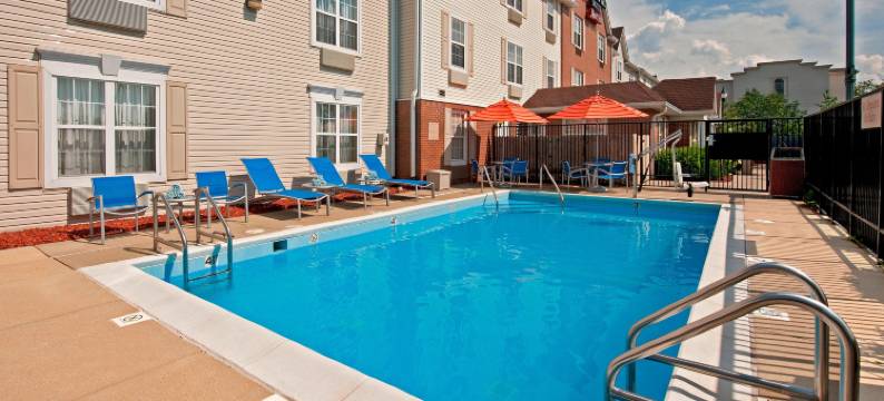 布卢明顿TownePlace Suites酒店(TownePlace Suites by Marriott Bloomington)图片