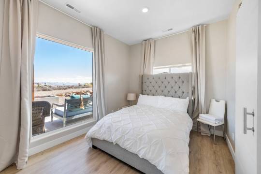 Lake Powell Sunrise Villa by Antelope Canyon - Firepit, Stargazing & Scenic View