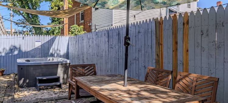 Gorgeous Apt, Pets, Hot Tub & Fire Pit, Walk --> DT Frederick图片