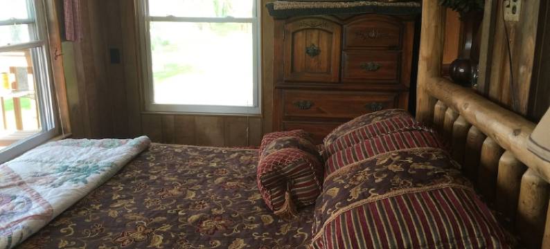 Romantic Riverfront Cabins on the Wabash River图片