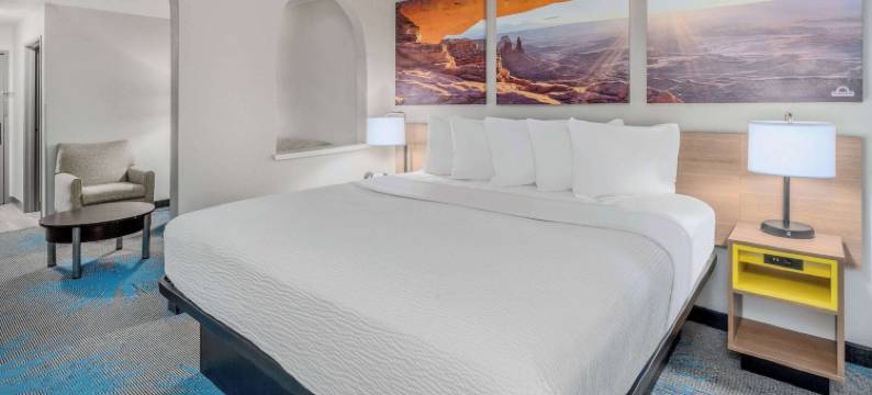 洛斯卢纳斯戴斯酒店(Days Inn by Wyndham Los Lunas)图片