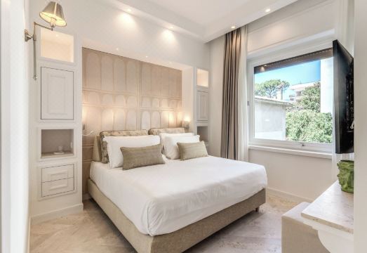 Diff'Rent Souls Rooms - Luxury Accommodation Hotel Overview