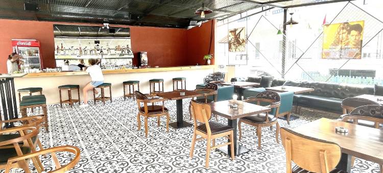 艾米莉亚酒店(Emilia Hotel)图片