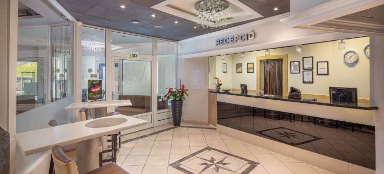 克里斯特里酒店(Kristály Hotel)图片