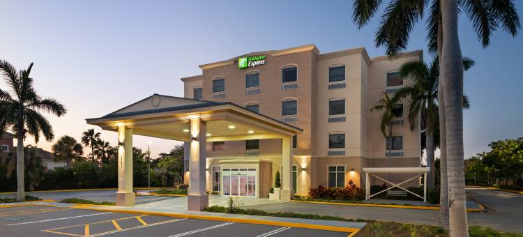 智选假日套房酒店波因顿海滩(Holiday Inn Express & Suites Boynton Beach West)图片