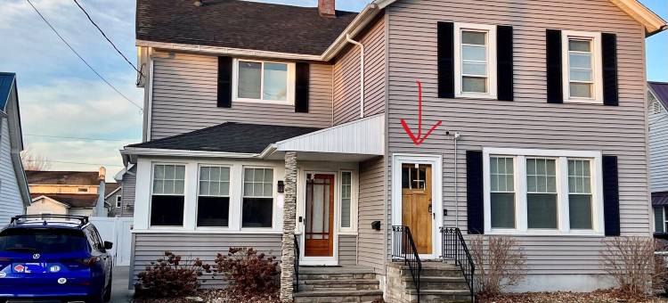 Spacious Living and Fully Equipped Kitchen - Charming Getaway图片