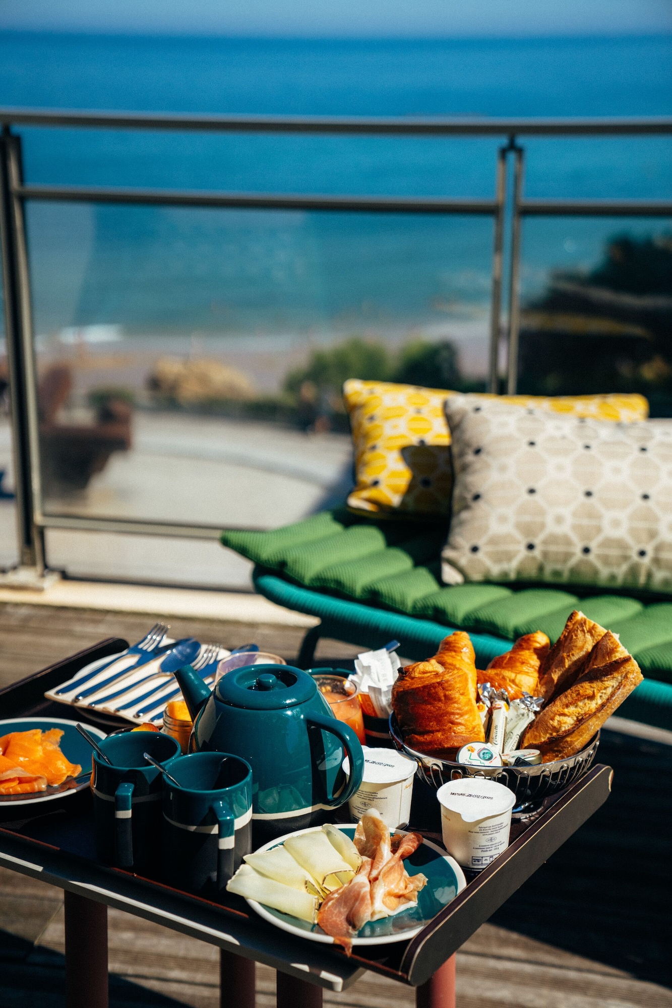 Hôtel le Café de Paris Over view