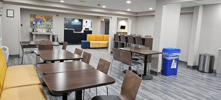 东达文波特温德姆戴斯酒店(Days Inn by Wyndham Davenport)图片