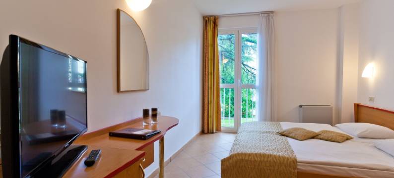 德拉兹卡路瓦卡度假别墅酒店(Villa Lovorka - Hotel Resort Dražica)图片