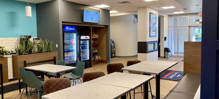 温尼伯西温德姆豪生酒店(Howard Johnson by Wyndham Winnipeg West)图片