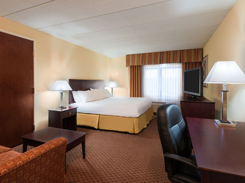 Holiday Inn Express 里士满机场