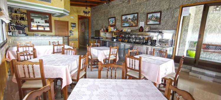 丽娜勒斯酒店(Hotel Liñares)图片