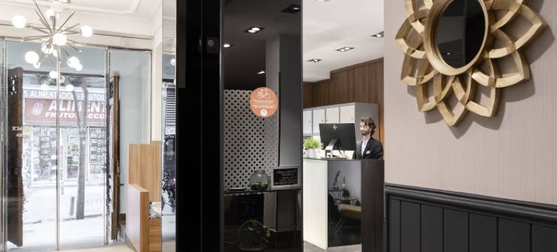 珀蒂宫特雷斯克鲁斯住宿(Petit Palace Tres Cruces)图片