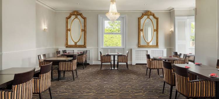 查尔顿汉姆温德姆华美达酒店(Ramada by Wyndham Cheltenham)图片