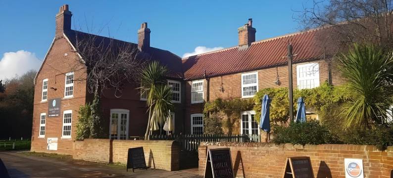 萨顿斯泰思酒店(Sutton Staithe Hotel)图片