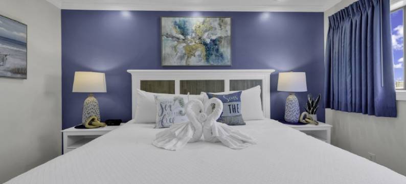 Breathtaking Ocean Views and Relaxing Balcony - Elegant Coastal Escape图片