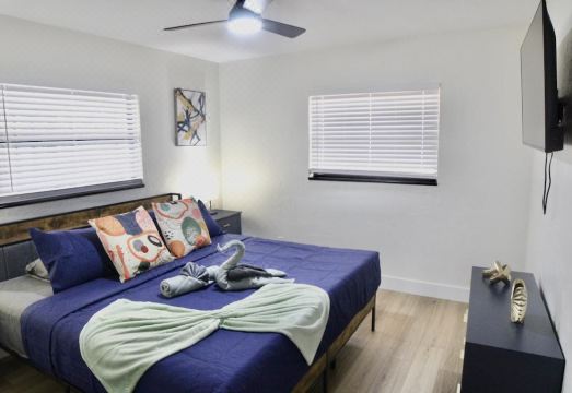 2 Bedroom Pool Home with Fire Pit & Games in Seminole Hotel Overview