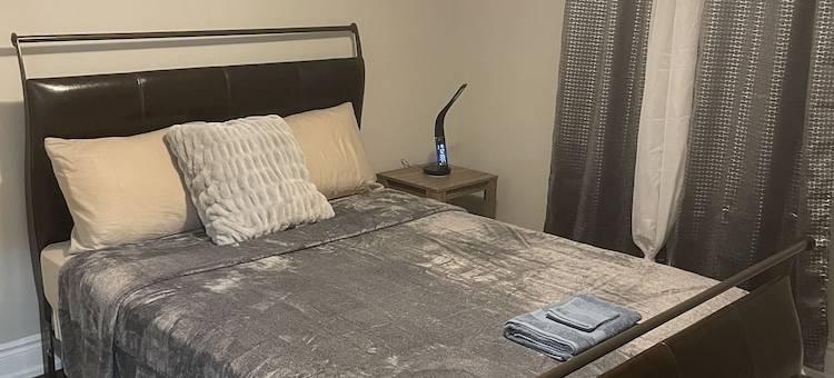 带独立入口的豪华舒适两卧室地下室公寓(Luxury & cozy 2 bedroom basement unit with own entrance)图片