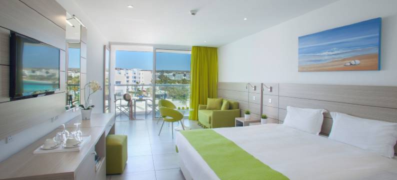 丽曼纳基海滩酒店(Limanaki Beach Hotel & Suites)图片