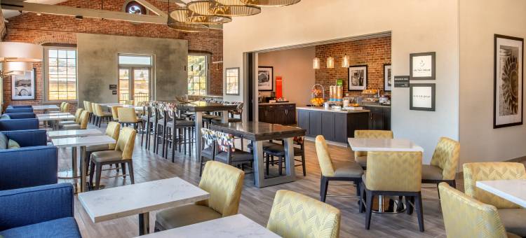 佩塔卢马欢朋套房酒店(Hampton Inn Petaluma)图片