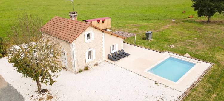 Charming Holiday Home with Private Pool图片