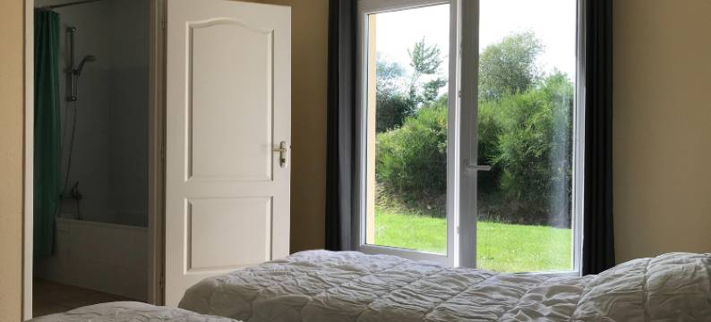 Villa in Les Forges with Golf & Pool Access图片