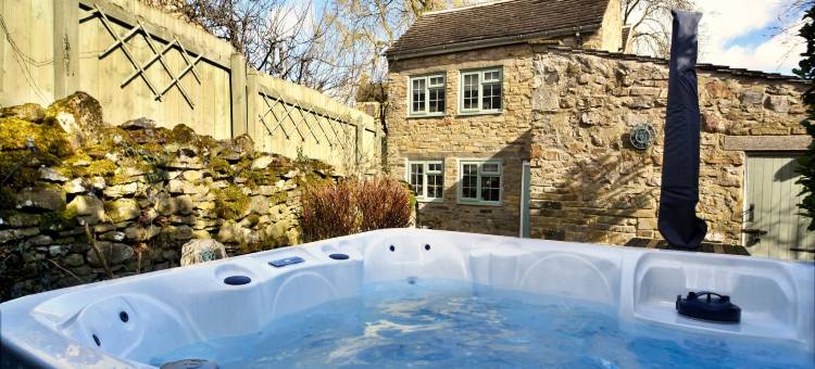 Cottage in Bellerby with Private Hot Tub图片