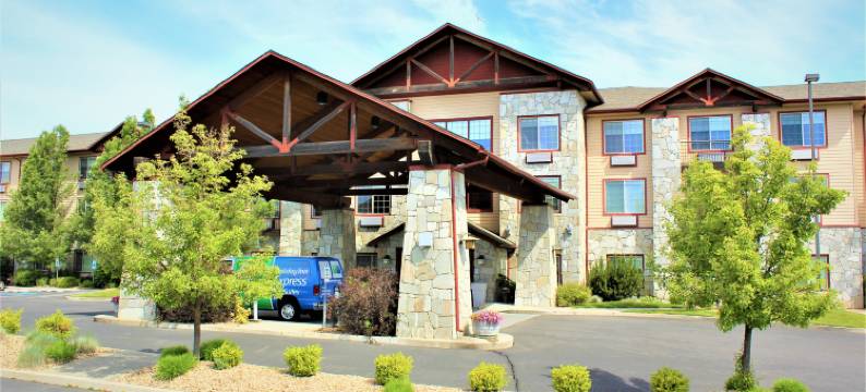 智选假日套房酒店切尼的大学区(Holiday Inn Express & Suites CHENEY by IHG)图片