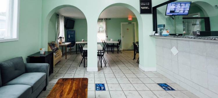 卡罗尔顿罗德威旅馆及套房(Rodeway Inn & Suites)图片