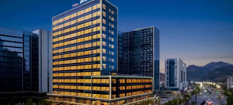 德清国际地信瑰宝酒店(银泰城店)图片