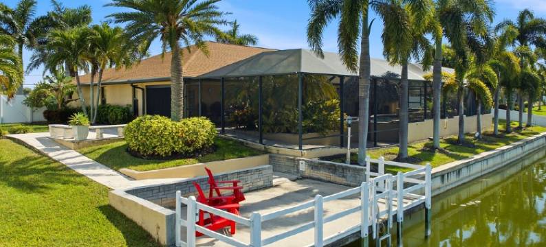 Luxury, Award-Winning Pool, All-Day Sun, Dock, Tiki Hut, Wheelchair Accessible图片