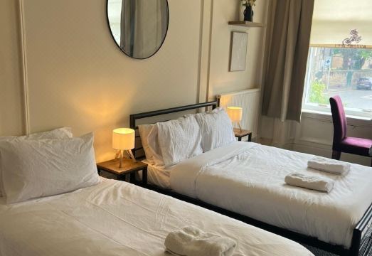 Edinburgh Travel Guest House Hotel Overview