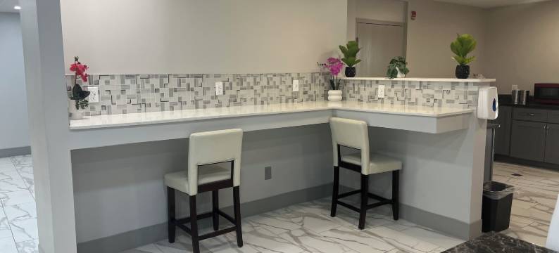 亚特兰大康纳斯麦客达套房酒店(Microtel Inn & Suites by Wyndham Conyers Atlanta Area)图片