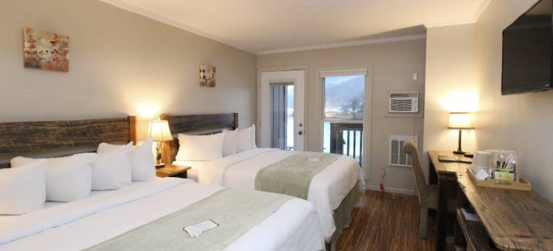 湖滨小屋(LakeFront Lodge)图片