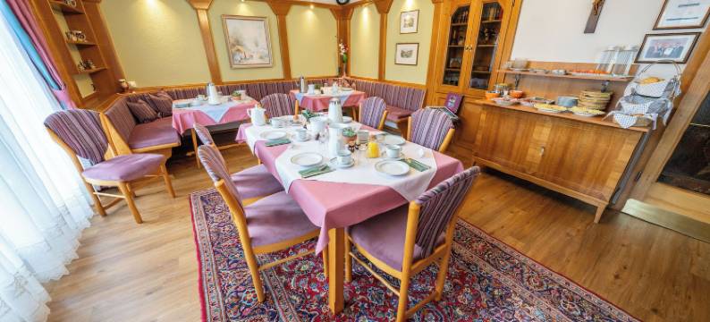 豪斯格鲁克自助早餐酒店(Haus Golker Ferienwohnungen & Frühstückspension)图片