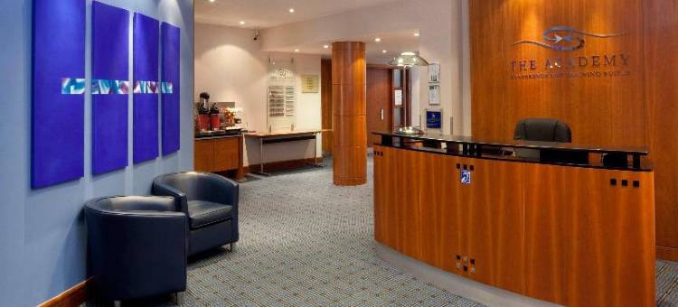 Holiday Inn 贝辛斯托克(Holiday Inn BASINGSTOKE by IHG)图片