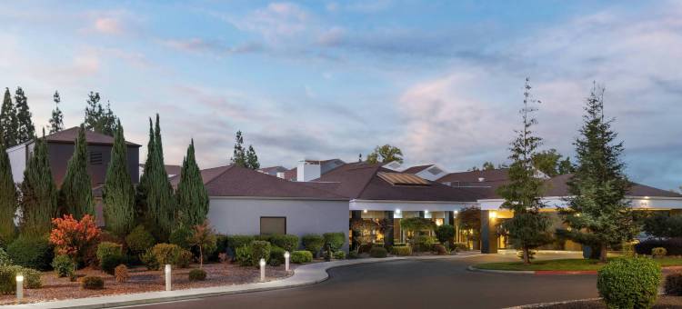 兰乔科尔多瓦萨克拉门托万怡酒店(Courtyard Sacramento Rancho Cordova)图片