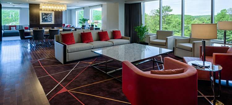 康涅狄格州布里斯托希尔顿逸林酒店(DoubleTree by Hilton Bristol)图片