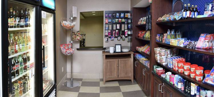 亚历山德里亚希尔顿欢朋旅馆&套房酒店(Hampton Inn & Suites Alexandria)图片