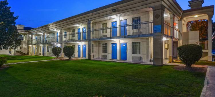 格鲁吉亚卡尔霍恩 6 号汽车旅馆(Motel 6 Calhoun, GA)图片