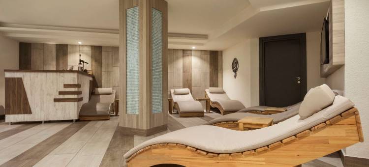 梅尔辛温德姆华美达酒店(Ramada by Wyndham Mersin)图片