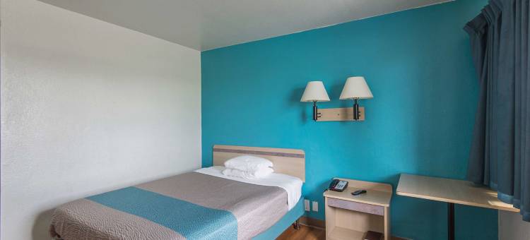 密苏里堪萨斯城 - 机场 6 号汽车旅馆(Motel 6 Kansas City, MO - Airport)图片