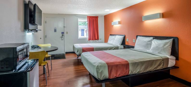 维珍尼亚特鲁特维尔 6 号汽车旅馆(Motel 6 Troutville, VA)图片