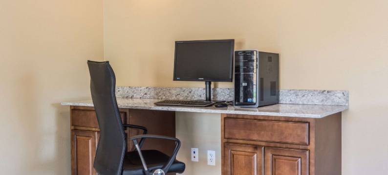 小石城北部河滨附近伊克诺套房酒店(Econo Lodge Inn & Suites North Little Rock Near Riverfront)图片