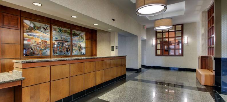 梅里迪恩德鲁里套房酒店(Drury Inn & Suites Meridian)图片