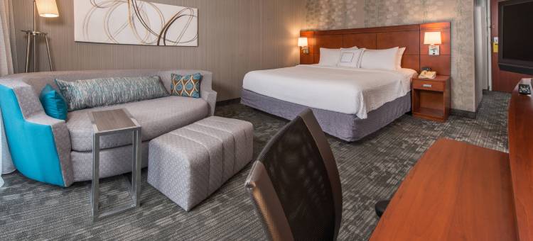 费尔奥克斯费尔法斯万怡酒店(Courtyard Fairfax Fair Oaks)图片