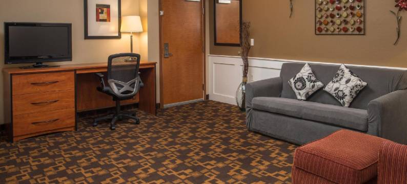 贝斯特韦斯特修尔住宿普拉斯酒店 - 肯纳威克三城(Best Western Kennewick Tri-Cities Center Hotel)图片