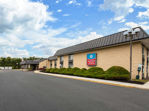 SureStay Plus Hotel by Best Western McGuire AFB Jackson