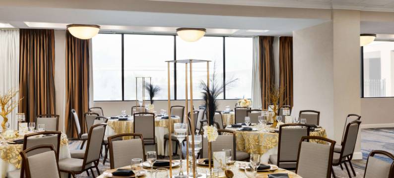 新奥尔良机场希尔顿逸林酒店(DoubleTree by Hilton New Orleans Airport)图片